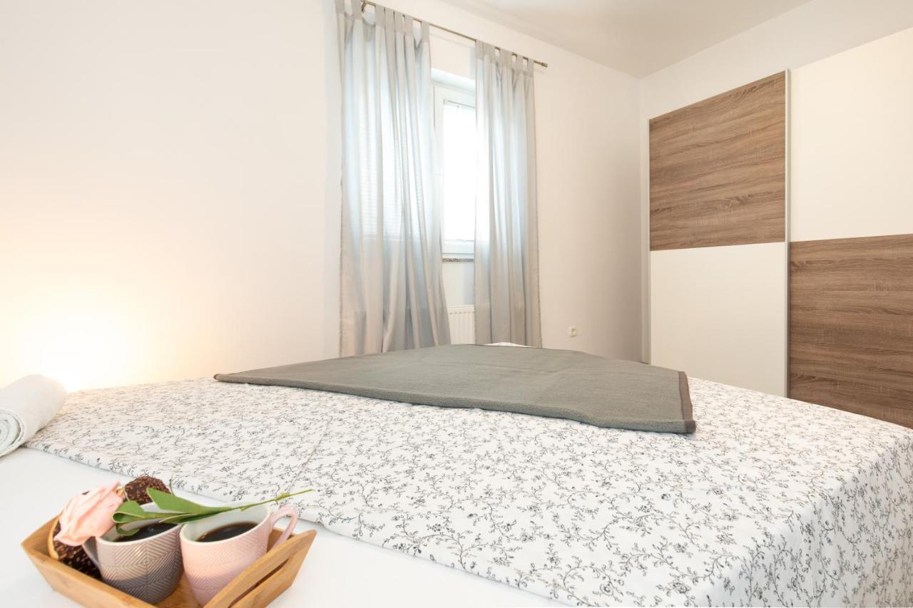 Apartments Doris, Krk Кърк Екстериор снимка