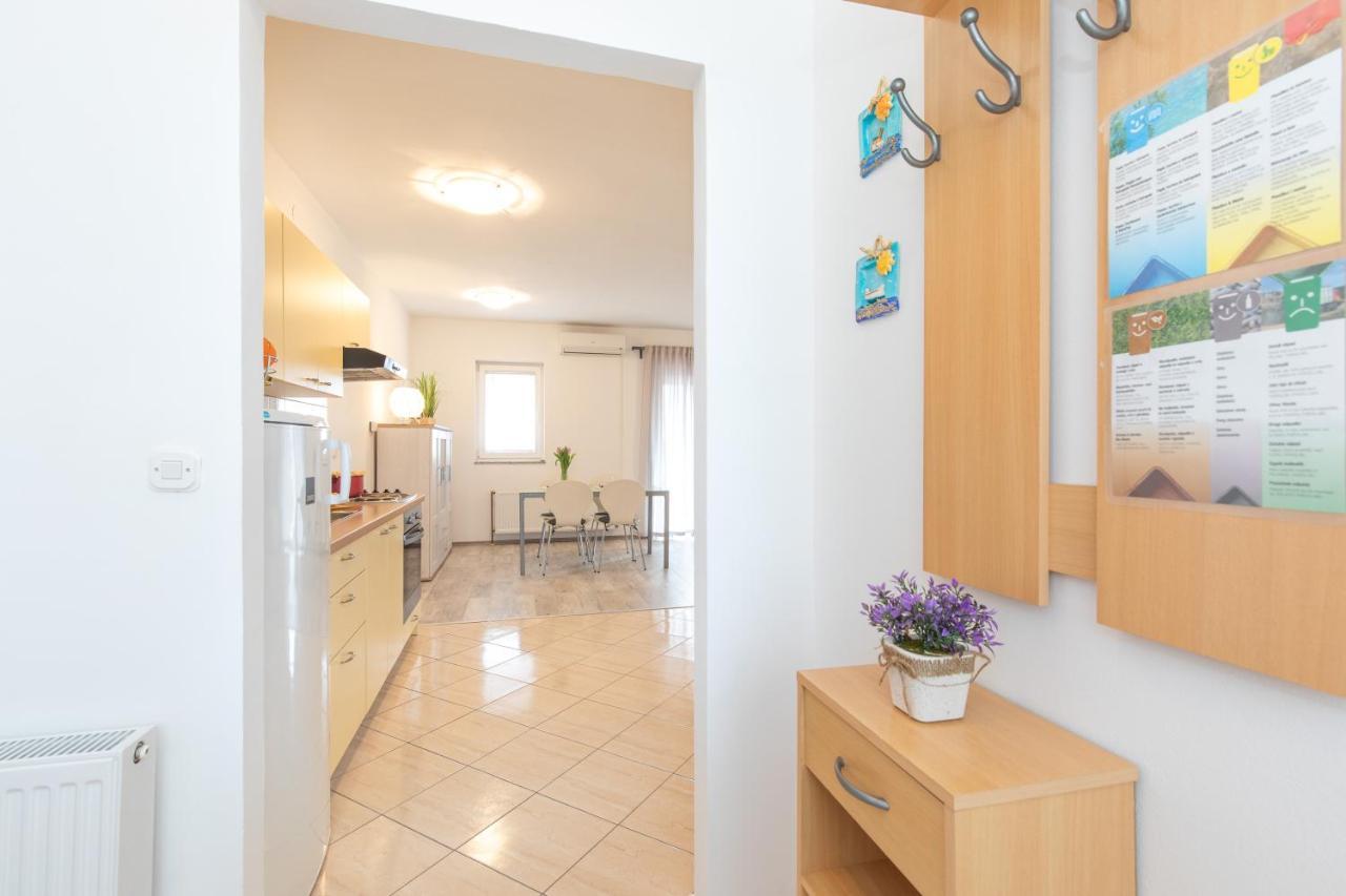 Apartments Doris, Krk Кърк Екстериор снимка